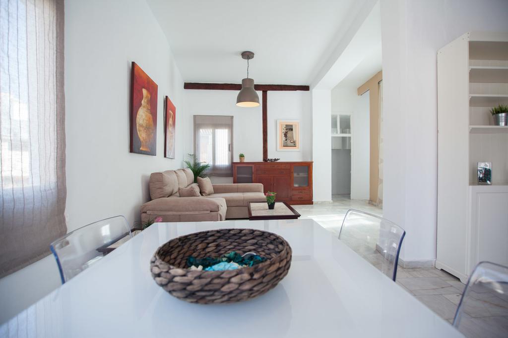Apartamentos Catedral Málaga Habitación foto